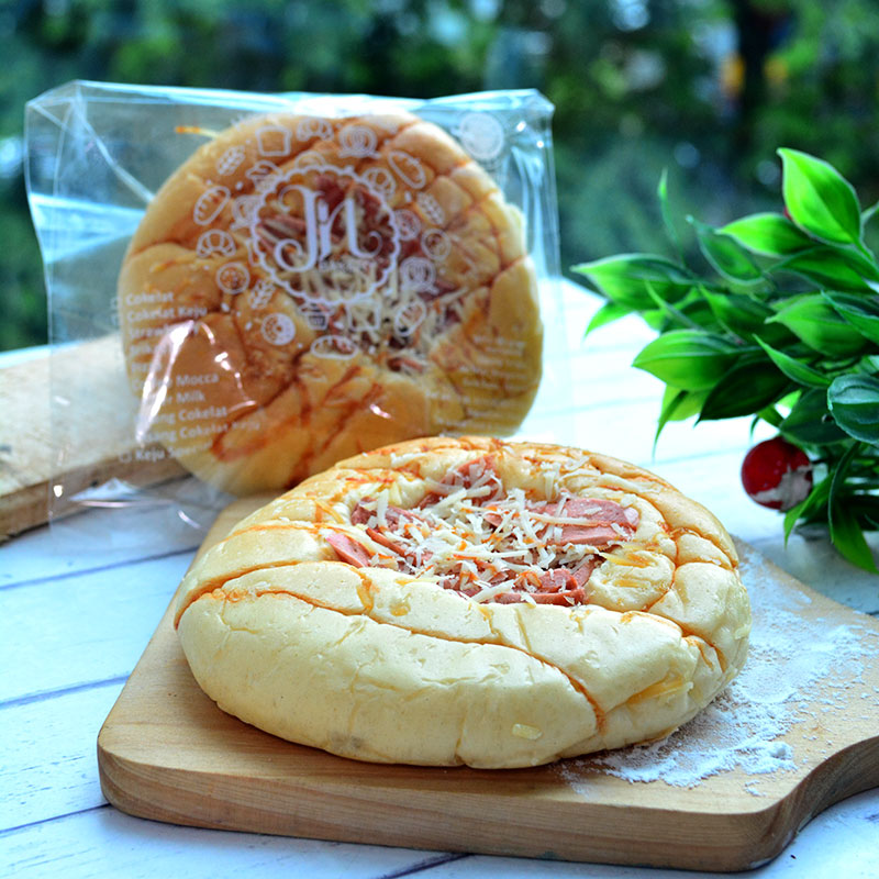 ROTI MANIS KEJU SOSIS ISI 6 @50GR