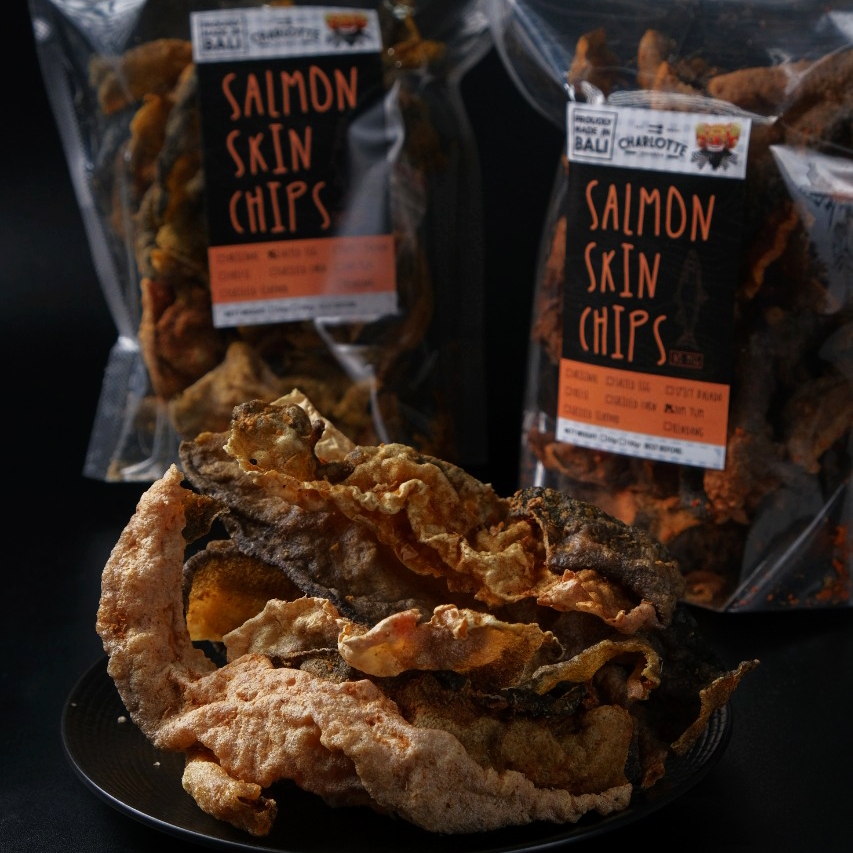 SALMON SKIN CHIPS CHEESE