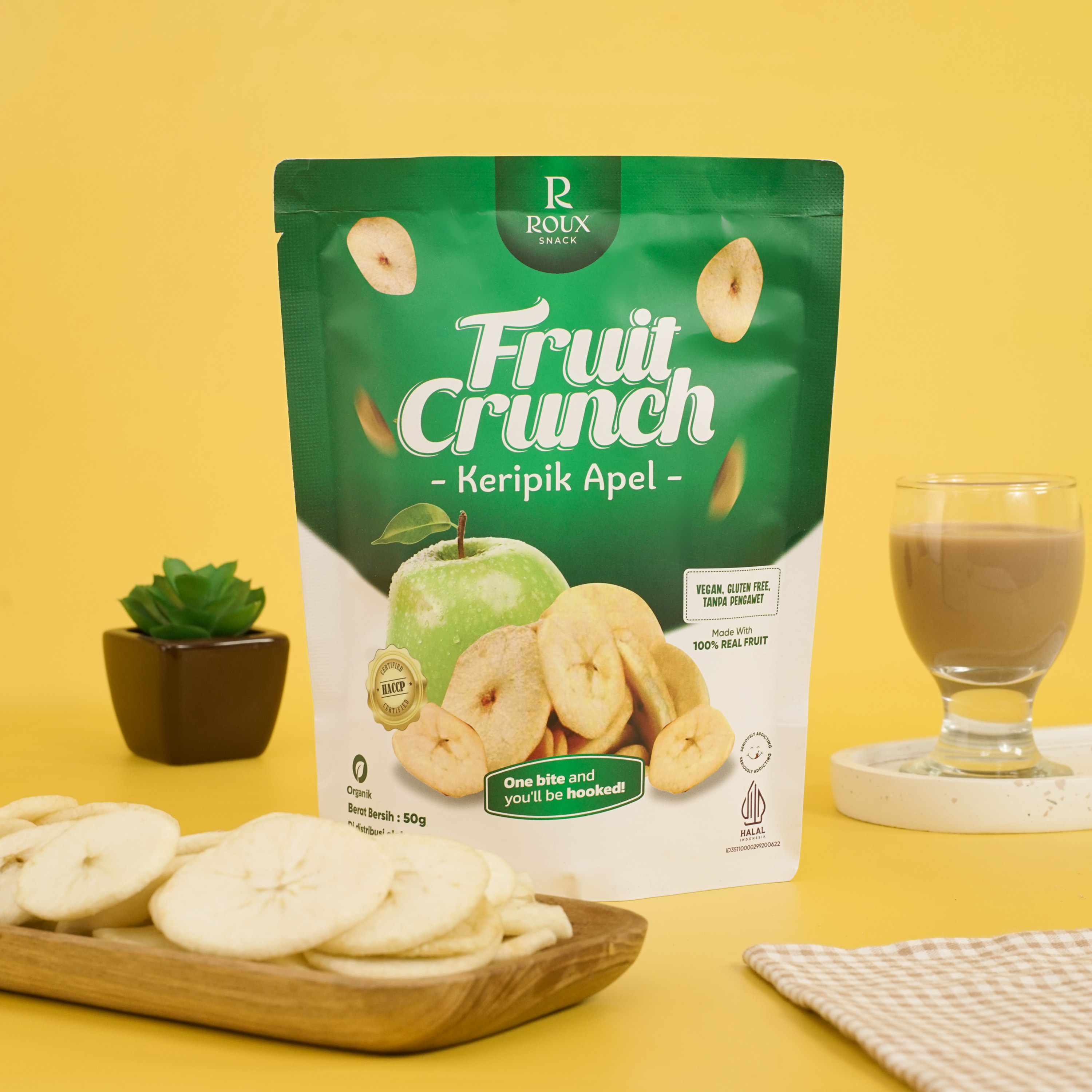 FRUIT CRUNCH KERIPIK APEL POUCH